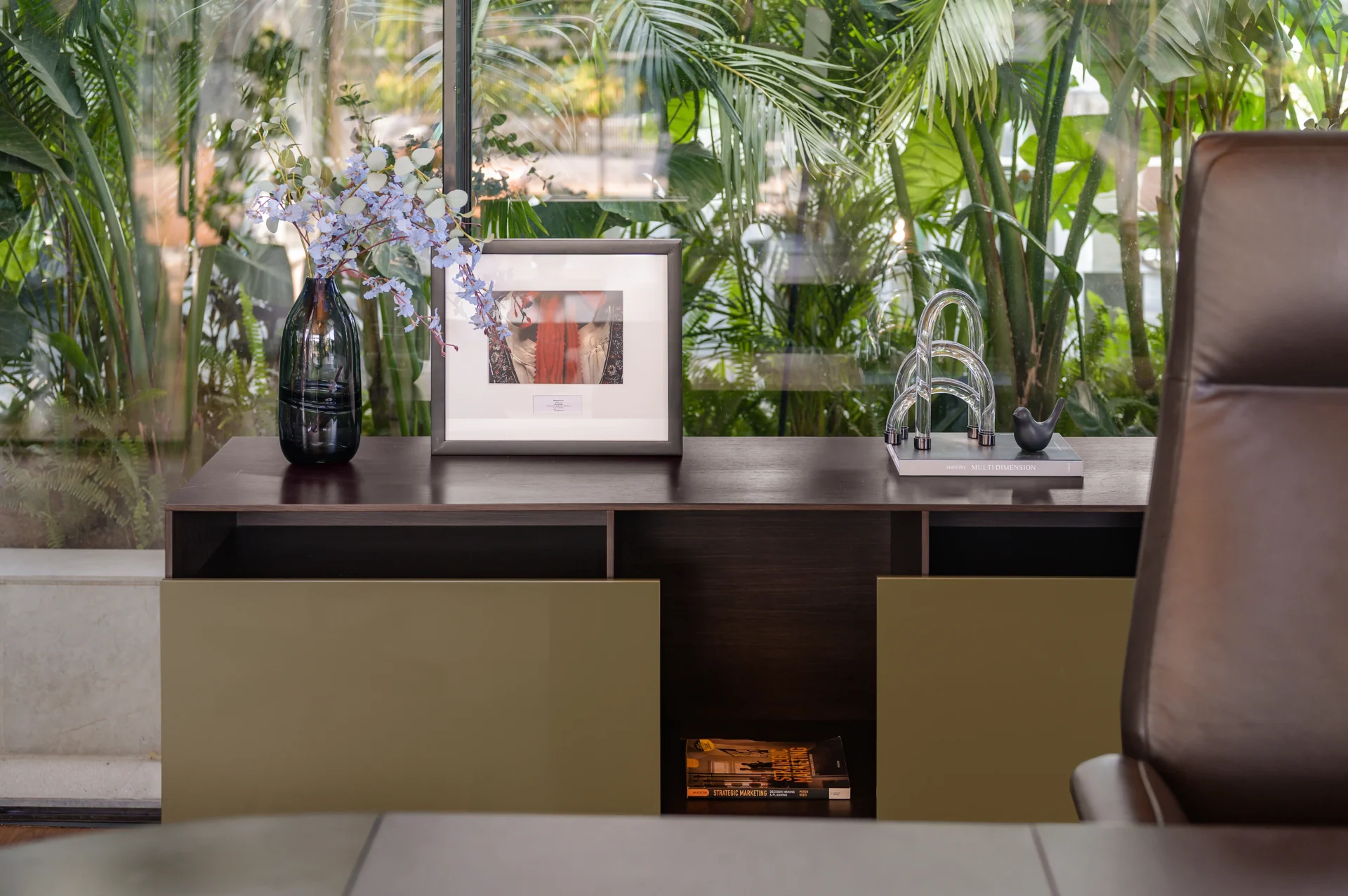 Sky_Investments_Office_37