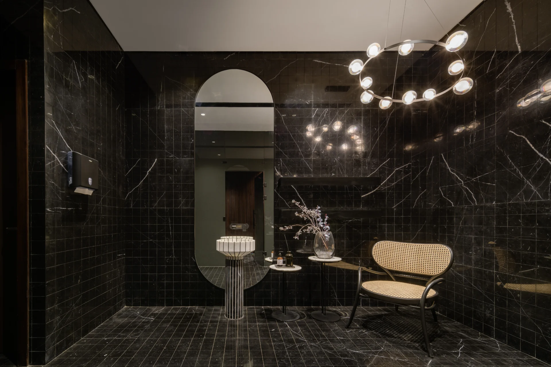 Sky_Investments_Office_67